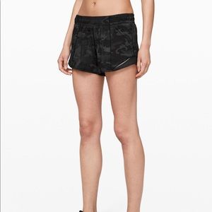 Lululemon shorty Hot Short II